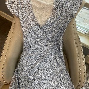 Hollister Wrap dress- white w blue flowers